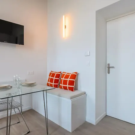Equipe Cote Rue, Parking Gratuit Apartmán